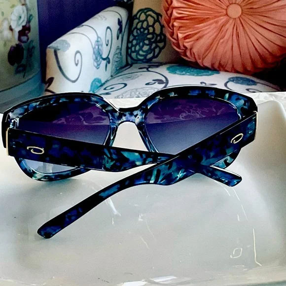 OSCAR de la RENTA STUNNING SUNGLASSES - Picture 3 of 5